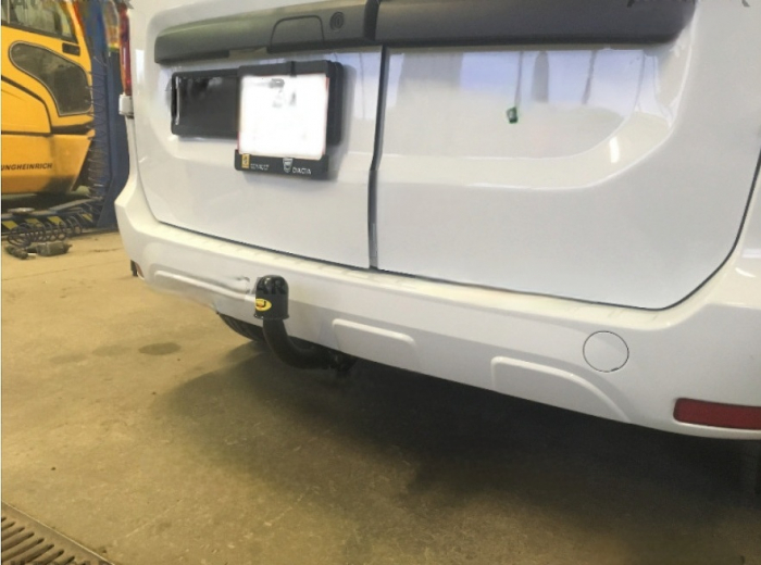 Carlig remorcare Dacia Dokker dupa 2012 marca Autohak [7]