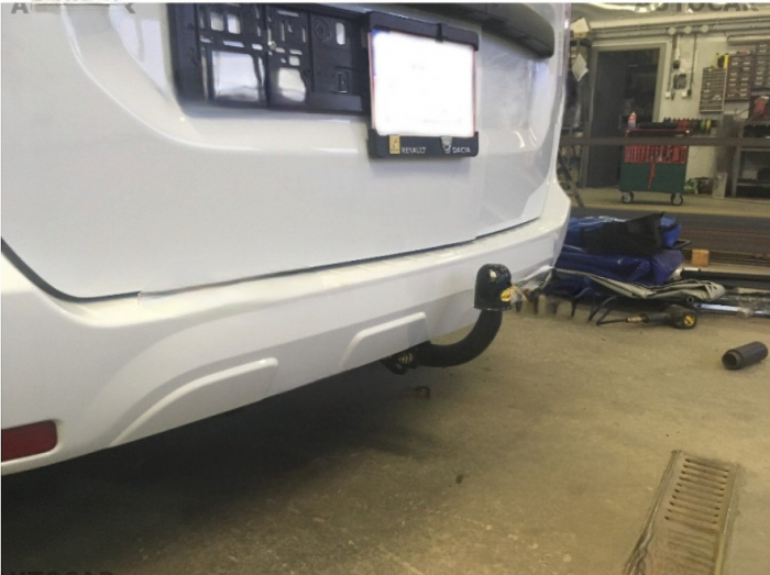 Carlig remorcare Dacia Dokker dupa 2012 marca Autohak [5]