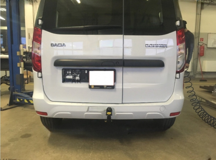 Carlig remorcare Dacia Dokker dupa 2012 marca Autohak [8]