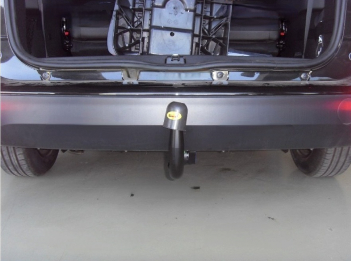 Carlig remorcare Dacia Lodgy dupa 2012 demontabil automat vertical marca Autohak [8]