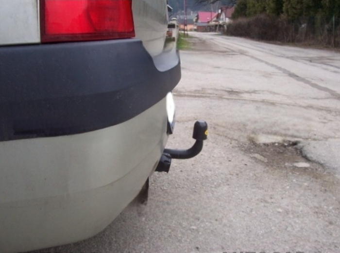 Carlig remorcare Dacia Logan dupa 2004 marca Autohak [4]