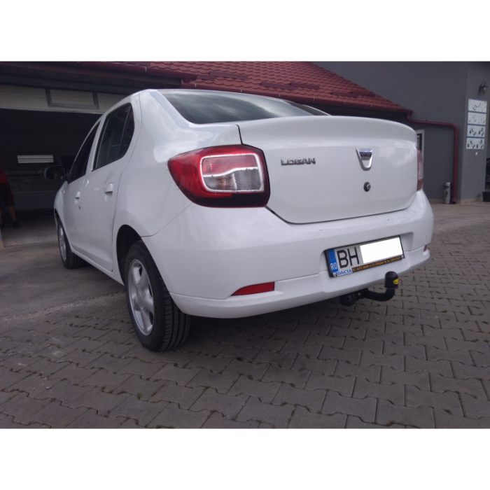Carlig remorcare Dacia Logan dupa 2013 marca Autohak [3]