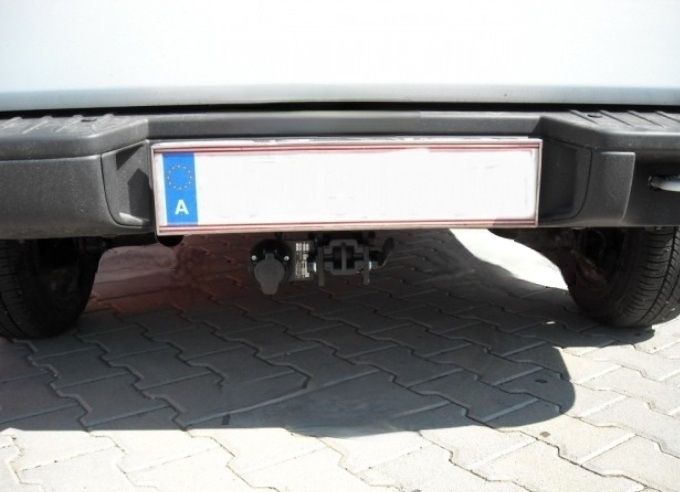 Carlig remorcare Dacia Logan MCV dupa 2007 - 2012 demontabil automat cu maneta marca Autohak [2]
