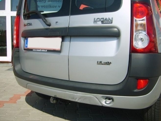 Carlig remorcare Dacia Logan MCV dupa 2007 - 2012 demontabil automat cu maneta marca Autohak [3]