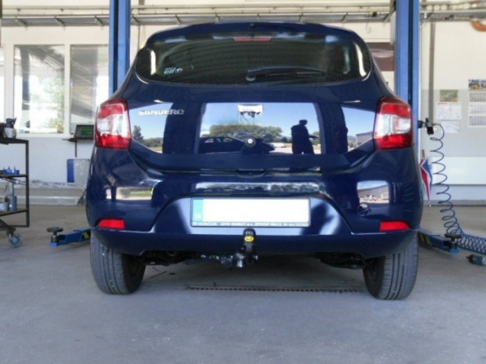 Carlig remorcare Dacia Sandero dupa 2013 marca Autohak [3]