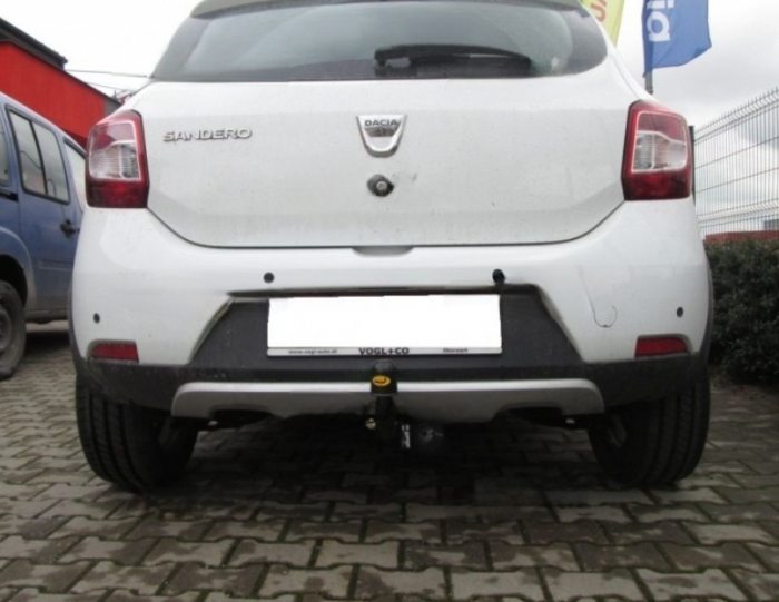 Carlig remorcare Dacia Sandero Stepway 2013 - 2020 marca Autohak [11]