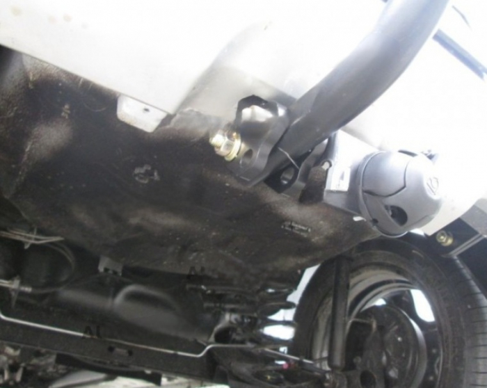 Carlig remorcare Dacia Sandero Stepway 2013 - 2020 marca Autohak [9]
