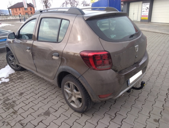 Carlig remorcare Dacia Sandero Stepway 2013 - 2020 marca Autohak [7]