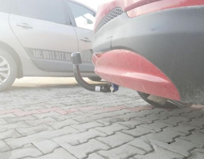 Carlig remorcare Fiat 500X dupa 2014 demontabil automat vertical marca Autohak [9]