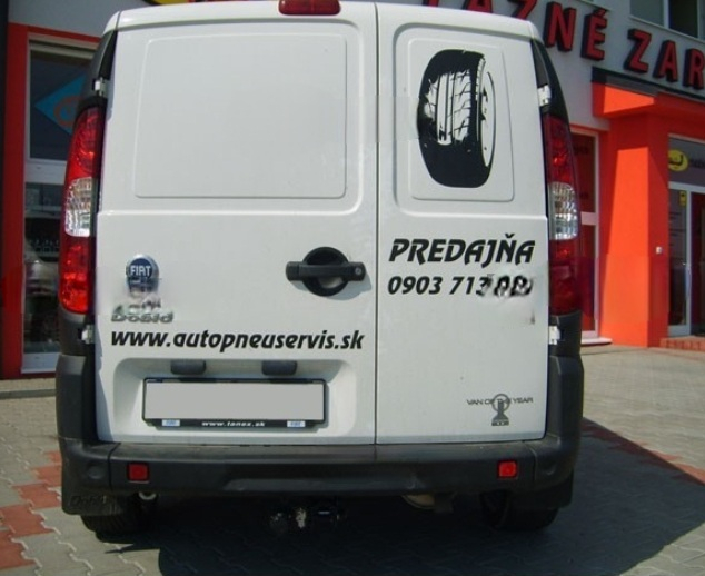 Carlig remorcare Fiat Doblo 2000 - 2009 demontabil automat cu maneta marca Autohak [5]