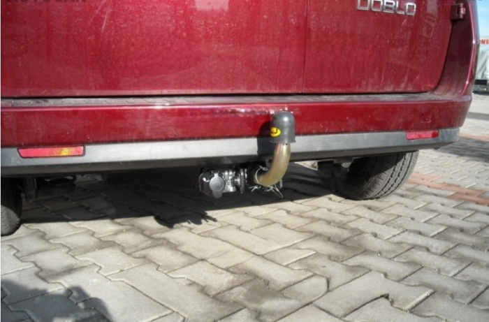 Carlig remorcare Fiat Doblo dupa 2009 demontabil automat cu maneta marca Autohak [2]