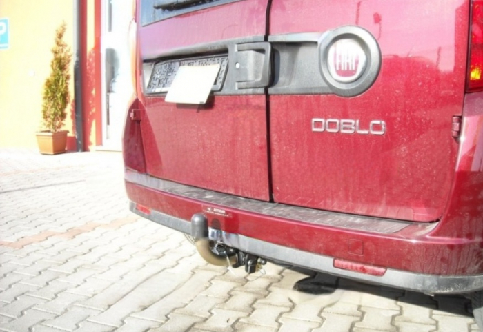 Carlig remorcare Fiat Doblo dupa 2009 demontabil automat cu maneta marca Autohak [8]