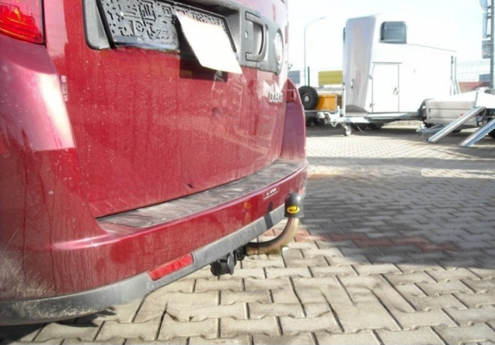 Carlig remorcare Fiat Doblo dupa 2009 demontabil automat cu maneta marca Autohak [3]