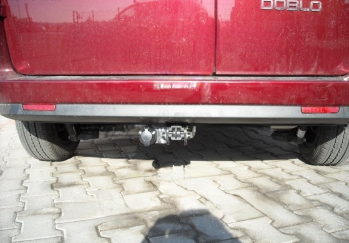 Carlig remorcare Fiat Doblo dupa 2009 demontabil automat cu maneta marca Autohak [6]