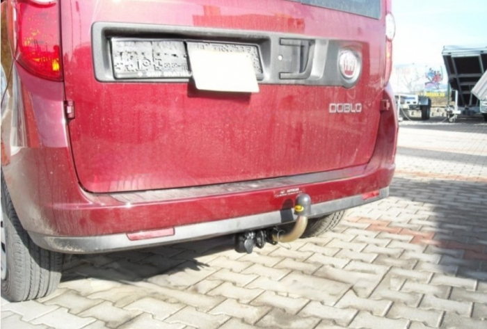 Carlig remorcare Fiat Doblo dupa 2009 demontabil automat cu maneta marca Autohak [4]
