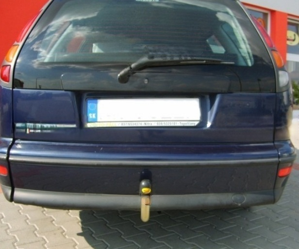 Carlig remorcare Fiat Marea Weekend dupa 1996 - 2002 demontabil automat cu maneta marca Autohak [2]