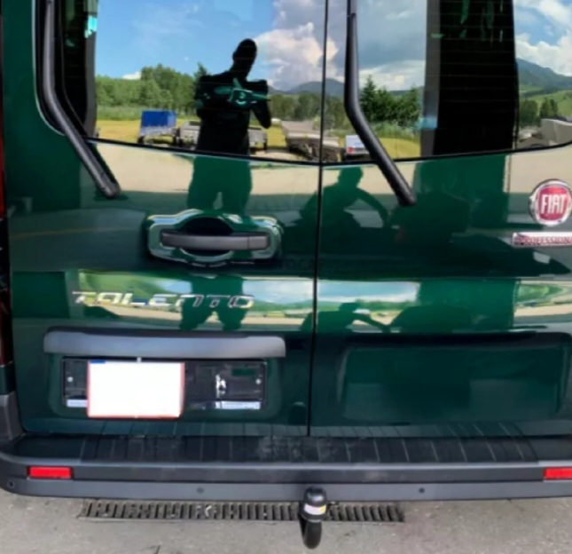 Carlig remorcare Fiat Talento dupa 2014 demontabil automat vertical marca Autohak [8]