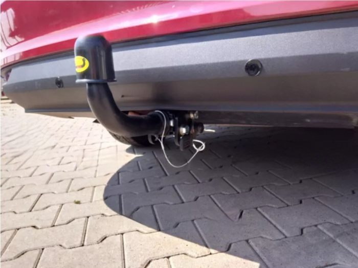 Carlig remorcare Fiat Tipo 4 usi dupa 2016 demontabil automat cu maneta marca Autohak [4]