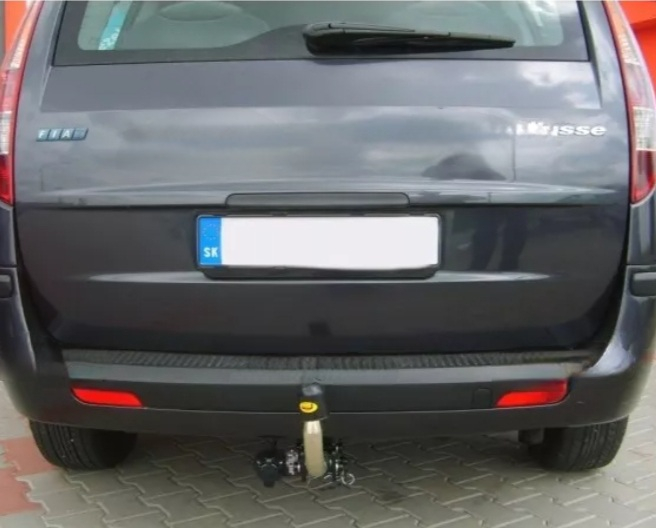 Carlig remorcare Fiat Ulysse dupa 2002 demontabil automat cu maneta marca Autohak [2]