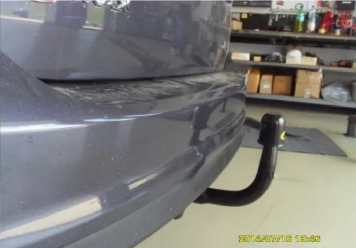 Carlig remorcare Ford C-Max dupa 2011 demontabil automat vertical marca Autohak [11]