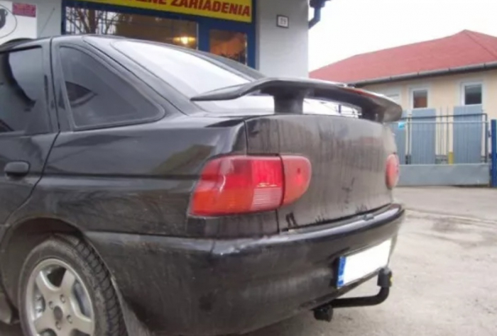 Carlig remorcare Ford Escort 3/5 usi 1996 - 1998 [6]