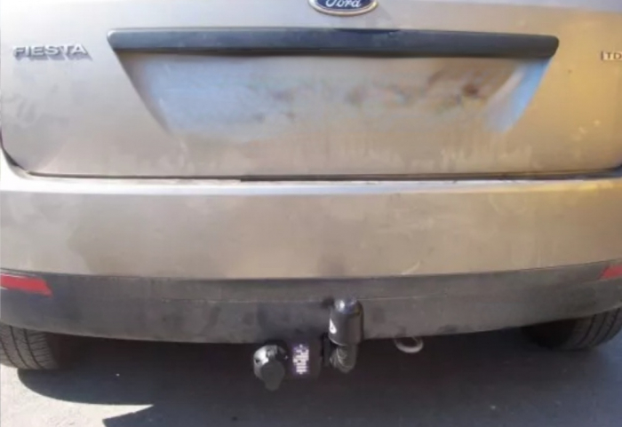 Carlig remorcare Ford Fiesta 2002 - 2008 marca Autohak [4]