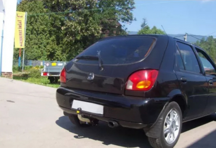 Carlig remorcare Ford Fiesta 3/5 usi 1996 - 2001 demontabil automat cu maneta [2]