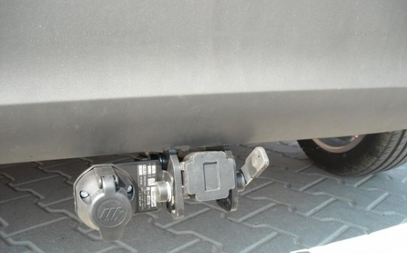 Carlig remorcare Ford Fiesta dupa 2008 demontabil automat cu maneta marca Autohak [2]