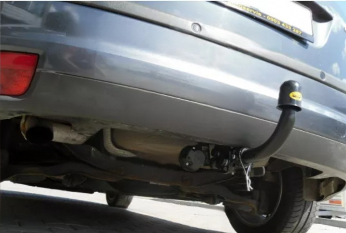 Carlig remorcare Ford Focus 2 htb 2004 - 2010 demontabil automat cu maneta [9]