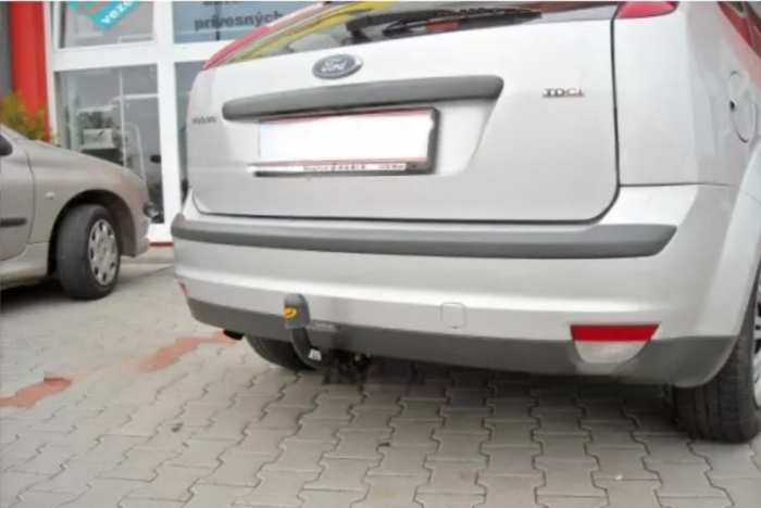 Carlig remorcare Ford Focus II htb 3 / 5 usi 2004 - 2010 marca Autohak [6]