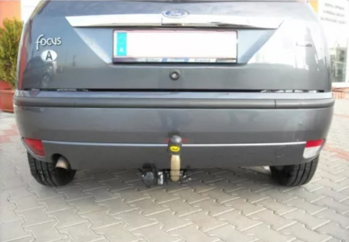 Carlig remorcare Ford Focus htb 1998 - 2004 demontabil automat cu maneta [2]