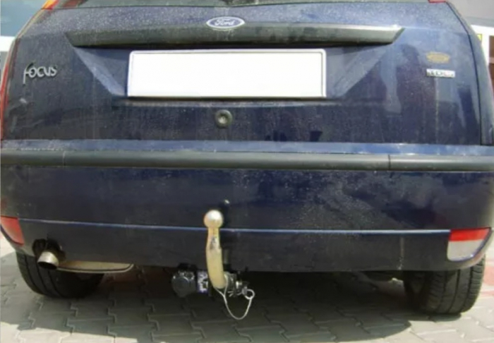 Carlig remorcare Ford Focus htb 1998 - 2004 demontabil automat cu maneta [4]
