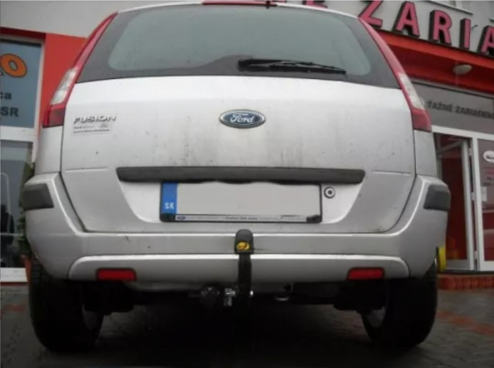 Carlig remorcare Ford Fusion dupa 2002 marca Autohak [7]