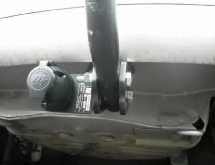 Carlig remorcare Ford Fusion dupa 2002 marca Autohak [9]