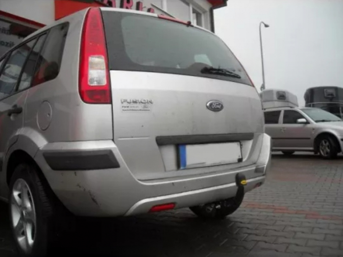 Carlig remorcare Ford Fusion dupa 2002 marca Autohak [8]