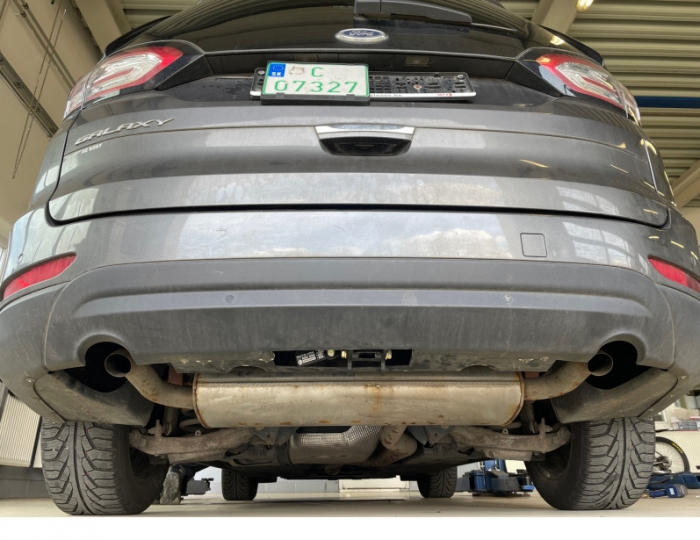 Carlig remorcare Ford Galaxy dupa 2015 demontabil automat vertical marca Autohak [4]