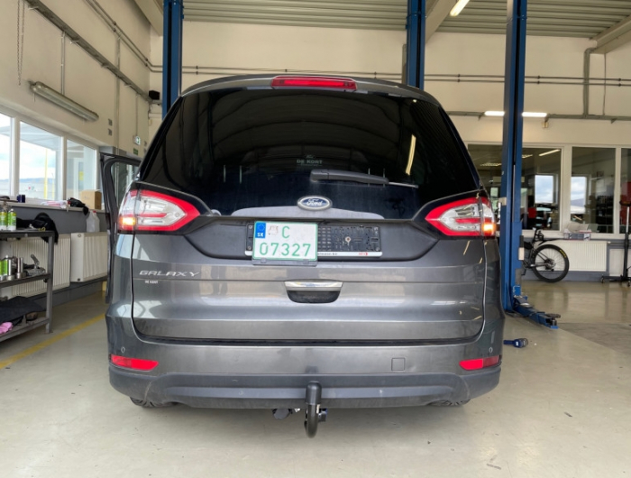 Carlig remorcare Ford Galaxy dupa 2015 demontabil automat vertical marca Autohak [12]