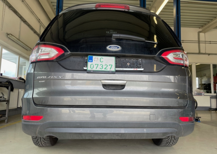 Carlig remorcare Ford Galaxy dupa 2015 demontabil automat vertical marca Autohak [6]