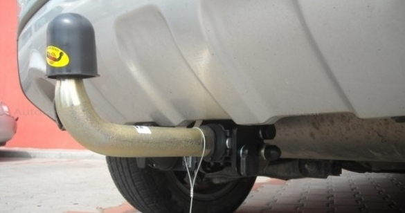Carlig remorcare Ford Kuga dupa 2008 demontabil automat cu maneta marca Autohak [2]