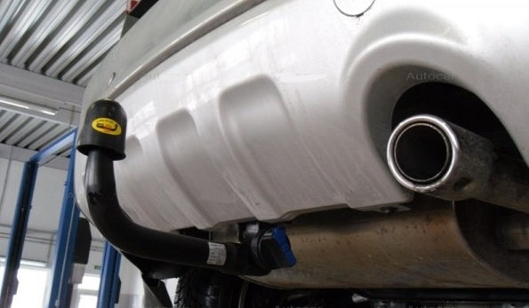 Carlig remorcare Ford Kuga dupa 2008 demontabil automat vertical marca Autohak [5]