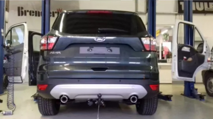 Carlig remorcare Ford Kuga dupa 2013 demontabil automat cu maneta marca Autohak [3]