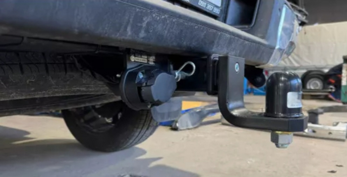 Carlig remorcare Ford Ranger cu sfera americana  11/2022 - prezent [4]