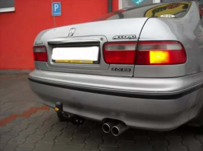Carlig remorcare Honda Accord 4 usi 1993 - 1998 [2]