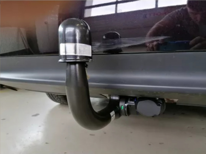 Carlig remorcare Honda Civic 4 usi dupa 2017 demontabil automat vertical marca Autohak [5]