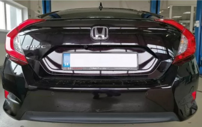 Carlig remorcare Honda Civic 4 usi dupa 2017 demontabil automat vertical marca Autohak [7]