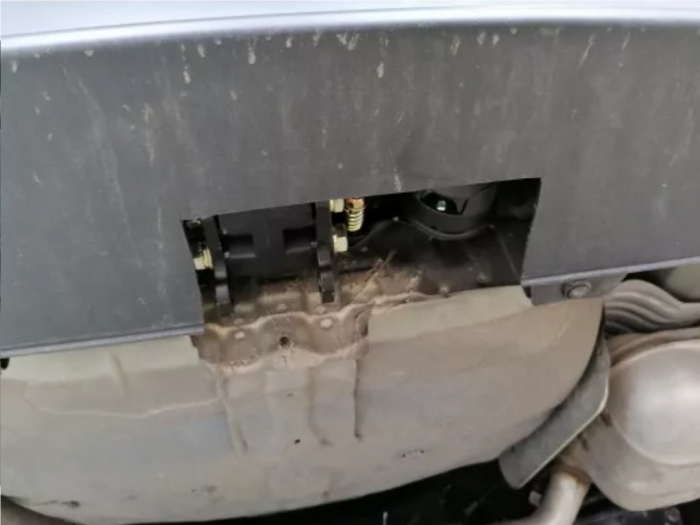 Carlig remorcare Honda Civic 4 usi dupa 2017 demontabil automat vertical marca Autohak [8]