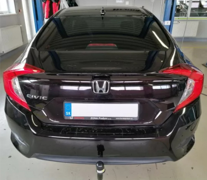 Carlig remorcare Honda Civic 4 usi dupa 2017 demontabil automat vertical marca Autohak [4]