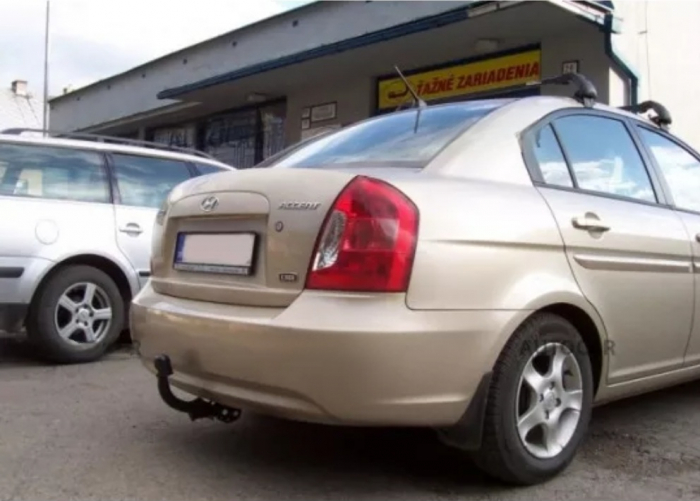 Carlig remorcare Hyundai Accent 3/4/5 usi dupa 2006 marca Autohak [6]