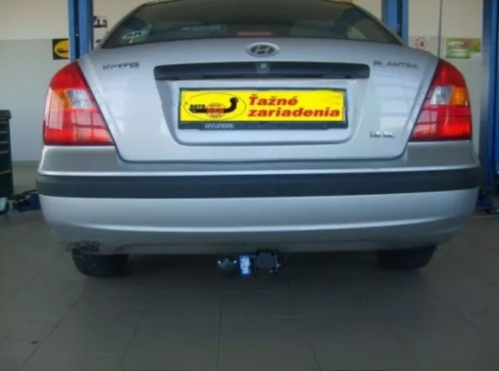 Carlig remorcare Hyundai Elantra 2000 - 2010 demontabil automat cu maneta [2]
