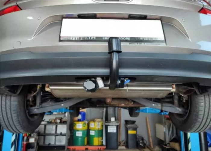 Carlig remorcare Hyundai i30 3/5 usi 2017 - 2018 demontabil automat vertical marca Autohak [5]